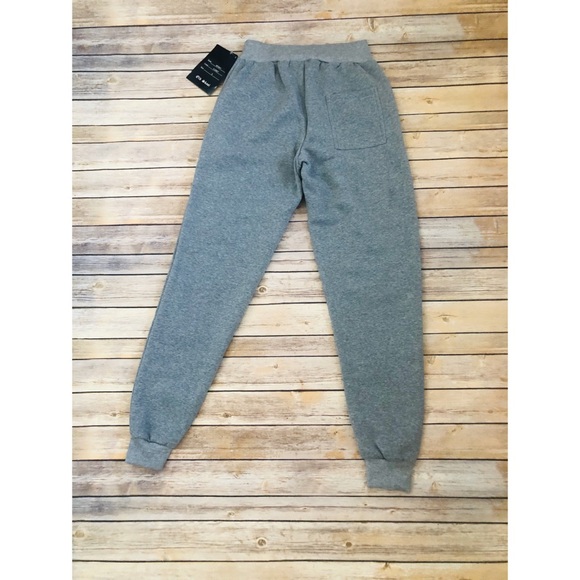 𝑂𝐿𝐷 𝑆𝐾𝑂𝑂𝐿 𝐺𝑅𝐸𝑌 𝑆𝑊𝐸𝐴𝑇𝑃𝐴𝑁𝑇𝑆🤍 - Picture 2 of 3